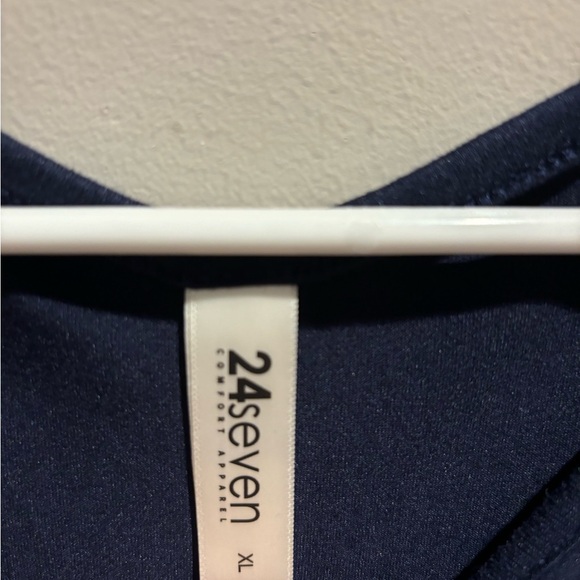 NWOT 24/7 Comfort Apparel Navy Dress - Picture 2 of 4